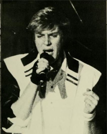 Simon Le Bon singing on the Coliseum stage in 1984. From the Monticola.