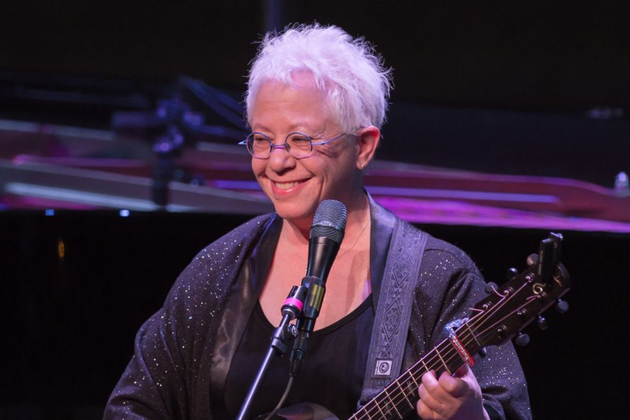 Janis Ian on stage. Photo by Peter Cunningham