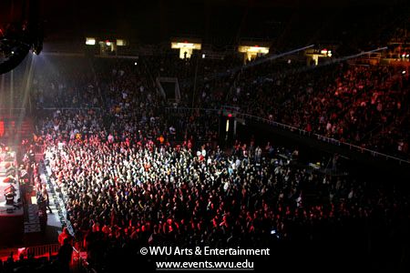 Photo of the crowd during the 2011 concert.